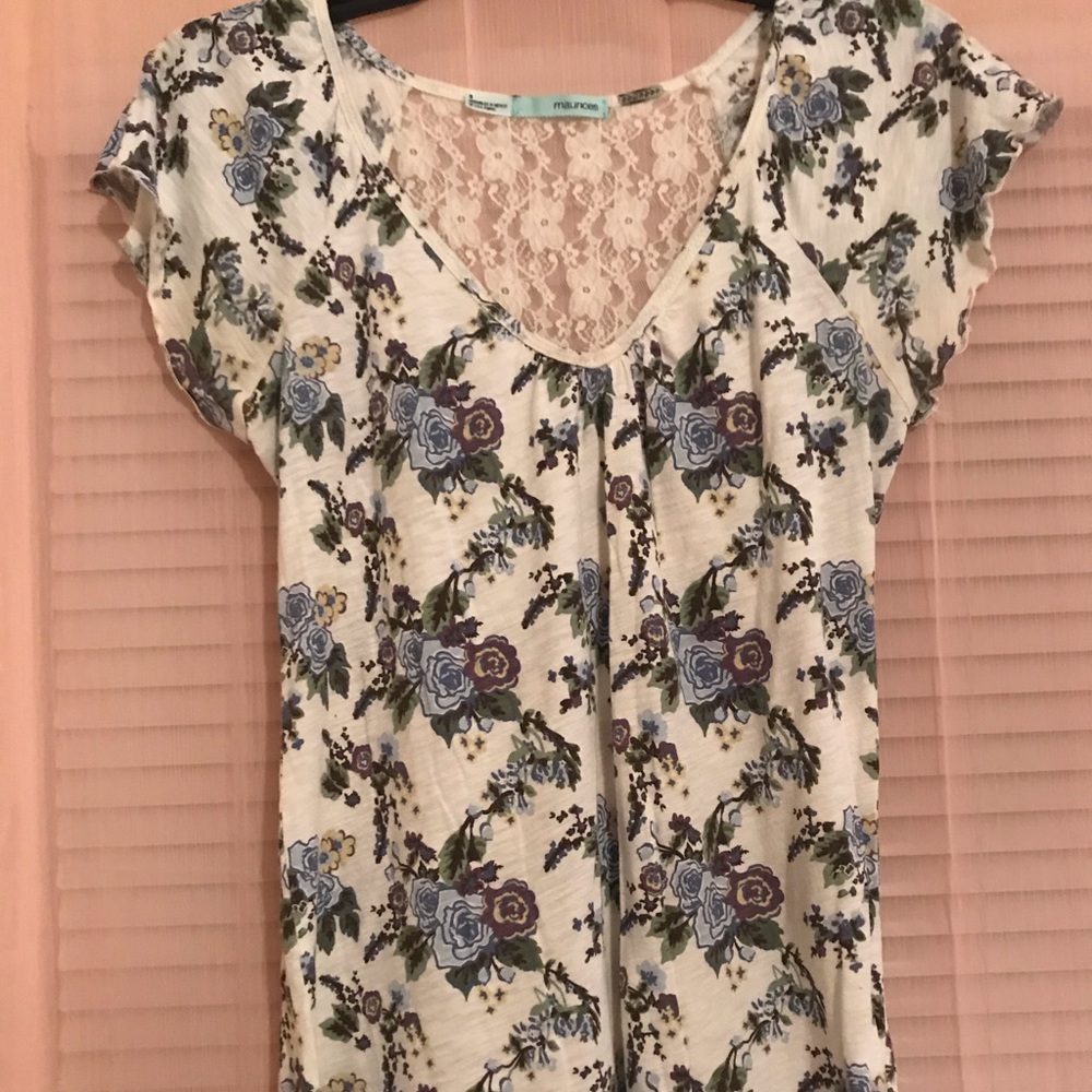 Basic White Floral Top with Back Lace Detail